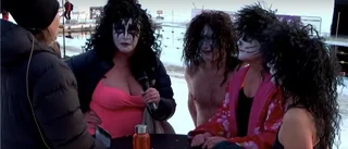 TV: Se höjdpunkter från vintersimmet • Race med Kiss • Stafetter • Hög hatt i vaken 