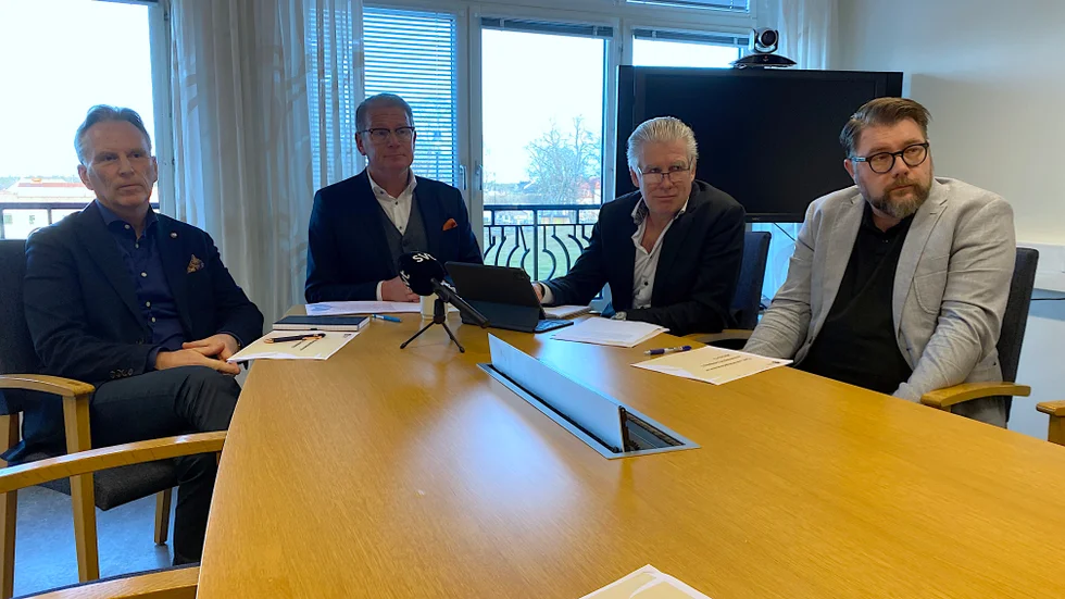 Ulf Nilsson (L), Harald Hjalmarsson (M), Anders Björlin, kummundirektör och Dan Nilsson (S) anser att anslutningen till tågnätet är avgörande för Tjustbanan och Stångådalsbanan.