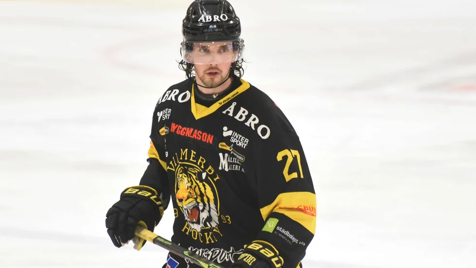 William Alftberg har bestämt sig för att spela vidare i VH och vara en del av klubbens äventyr i Hockeyallsvenskan.