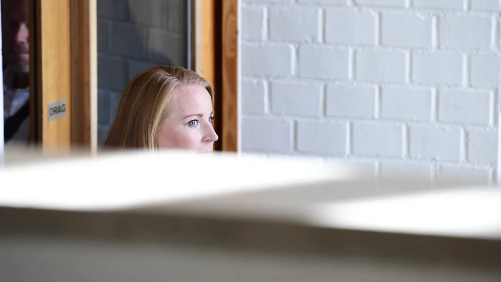 Centerpartiets partiledare Annie Lööf i en paus under huvudförhandling i mål om terroristbrott i Visby vid Gotlands tingsrätt.
