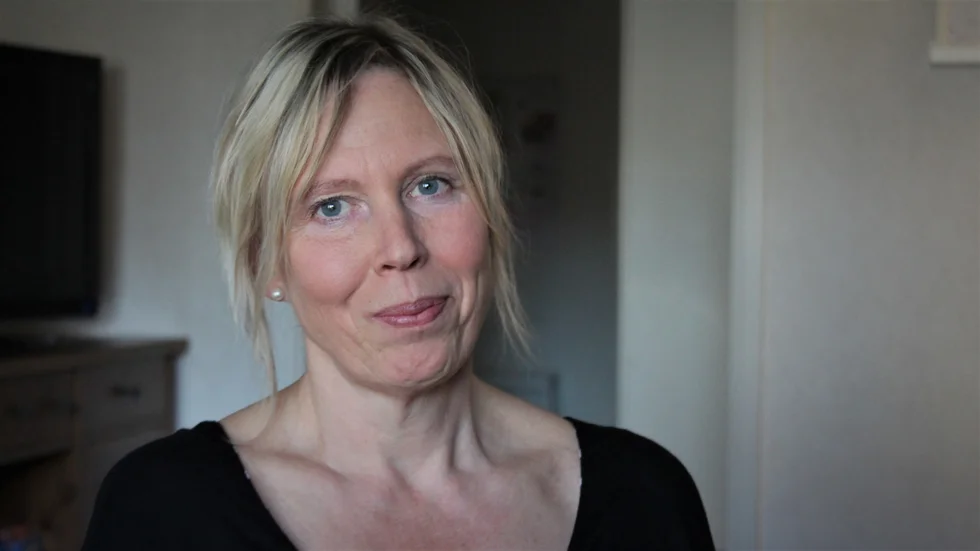 Tina Ekström,skötare inom kommunens socialpsykiatri uppmärksammas nu för sitt engagemang för elever från vård- och omsorgsutbildningar. Hon är mån om att eleverna ska känna den abetsglädje som finns inom socialpsykiatrin."Hela teamet hjälps åt. Vi är varandras arbetsmiljö och jobbar hela tiden med att vi ska trivas", säger hon.

