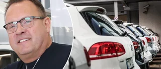 Leveranstiden på nya bilar blir allt längre • Bilhandlare: ”Blir tveksamma när de behöver vänta 15 månader”
