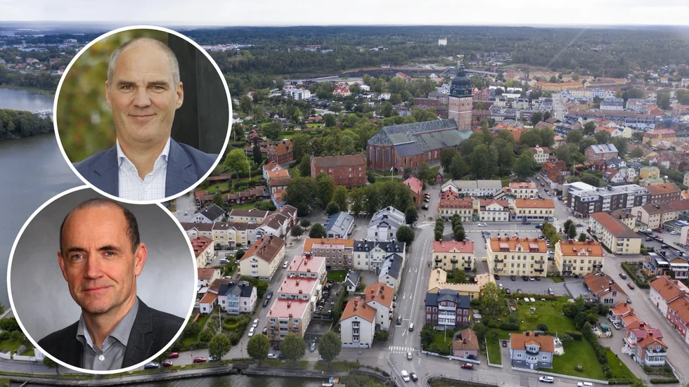 En finländsk lärarutbildning vill etablera sig i Strängnäs, och dess studenter kan komma att garanteras en bostad. Infällda i bilden är Lars Ekström, kommundirektör och ordförande för Bas, och Fritjof Sahlström som är dekan vid Åbo akademi.