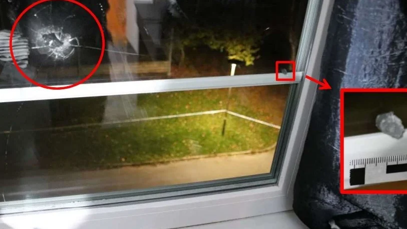 Två män åtalades för att ha avlossats flera skott mot en adress i Råbergstorp i oktober. Nu har männen släppts i väntan på domen den 12 maj. Bild ur förundersökningen.