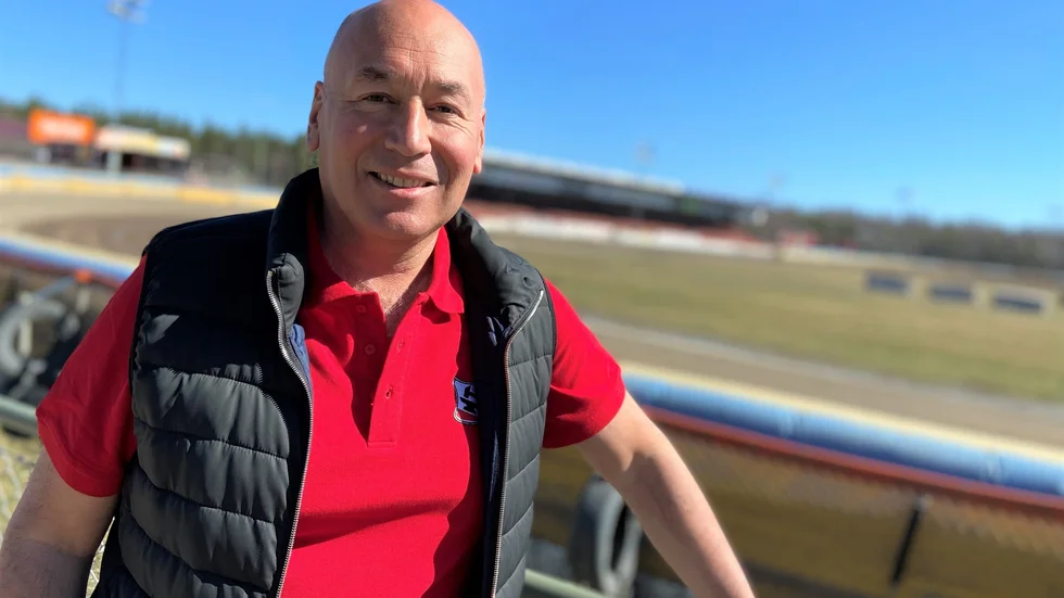 Smedernas Thomas Devida Gutierrez utlovar bland annat popcorn och fyrverkerier när det är elitmatch i Eskilstuna.