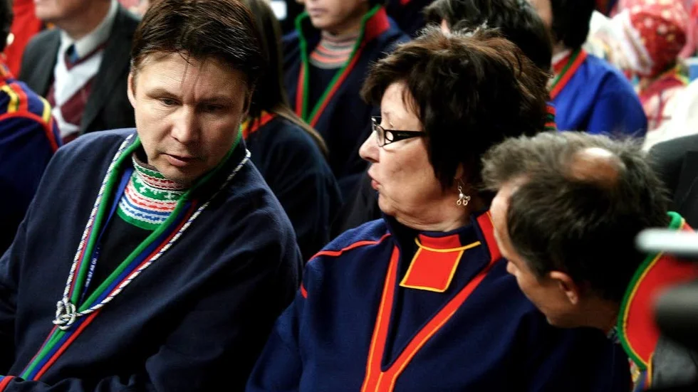 Utredning. Partiet Sameras Anders Kråik till vänster i bild och Marita Stinnerbom, Guovssonásti, ska utreda de nya arvodena.