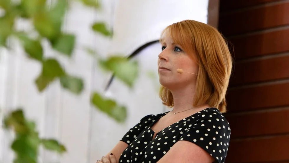 Centernej. Centerledaren Annie Lööf vill inte ha en regering som är beroende av Sverigedemokraterna.?