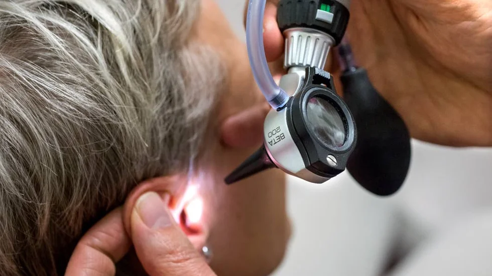 Det är svårt för digitala vårdtjänster att fullt ut ersätta den fysiska undersökningen av en patient.