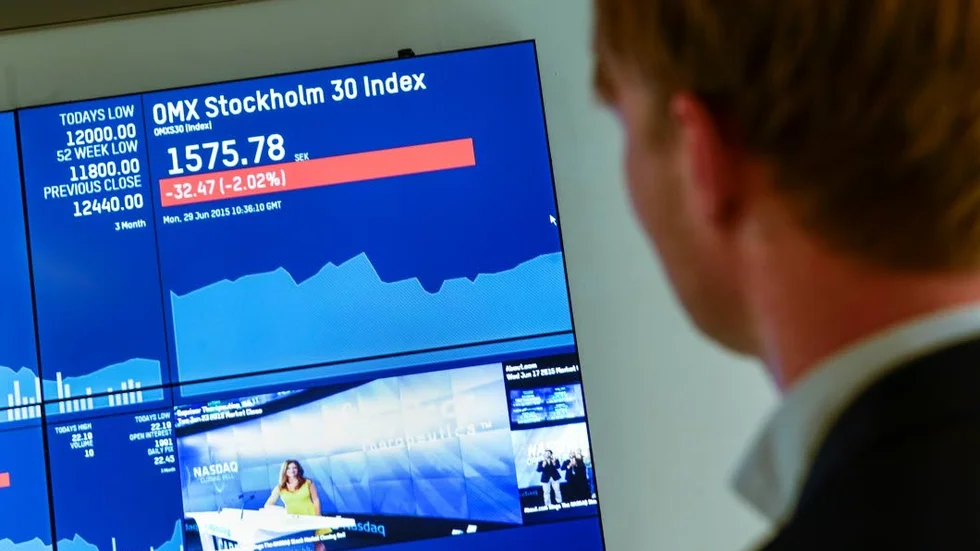 En typisk fond i en storbank har avgifter mellan 1 och 2 procent av kapitalet. Det innebär att banken varje år tar 1–2 procent av de sparade pengarna och stoppar i egen ficka.