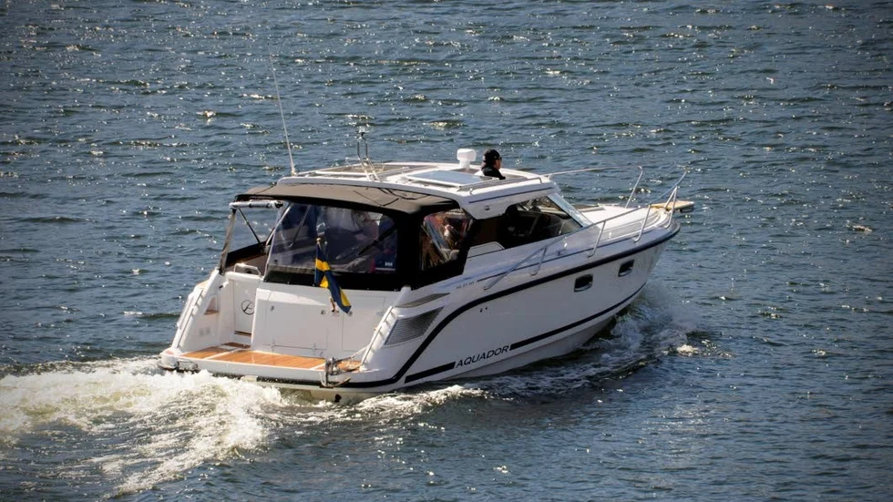 Det gick vilt till i en motorbåt, som dock inte är båten på bilden, i helgen.