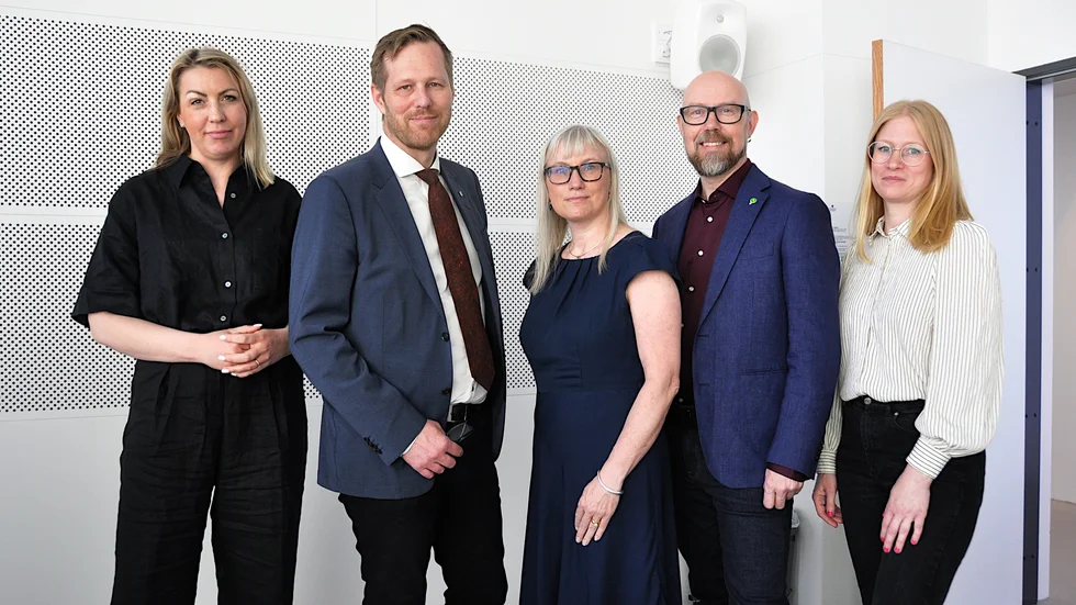 Emilie Orring (M), Björn-Owe Björk (KD), Malin Sjöberg Högrell (L), Hans Wennberg (MP) och Unn Harsem (C) presenterade de blågrönas budgetförslag.