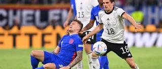 Kryss i stormötet efter sen straff