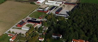 LÖVSTA Måste tejpa fast fönster med silvertejp