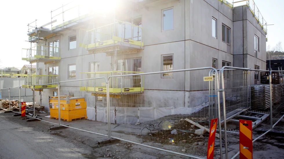 Alltför få bostäder byggs i Sverige, och nu måste politiken ta sitt ansvar. 