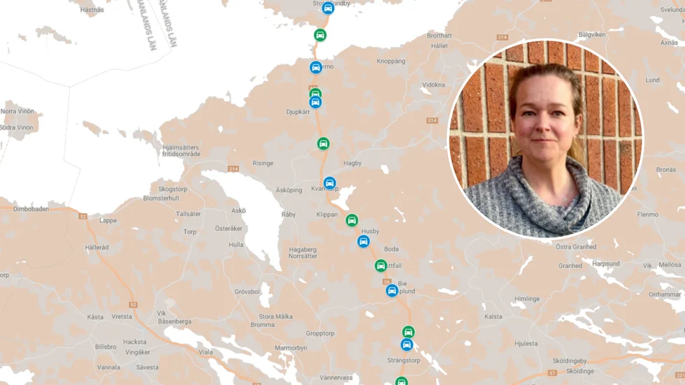 När riksväg 56 är ombyggd blir det flera omkörningsmöjligheter. De gröna markeringarna visar omkörningssträckor i riktning mot Alberga, medan de blå visar samma sak, fast i riktning mot Katrineholm. På bild syns också Camilla Karlsson. 