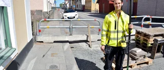 Snart hävs avspärrningarna i centrum: "Börjar asfaltera"