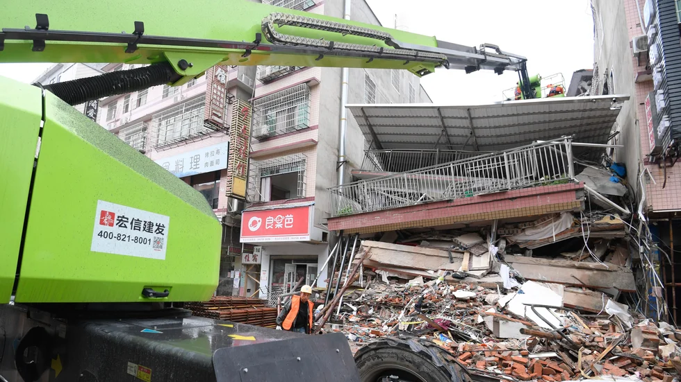 Förödelse efter husraset i Changsha.