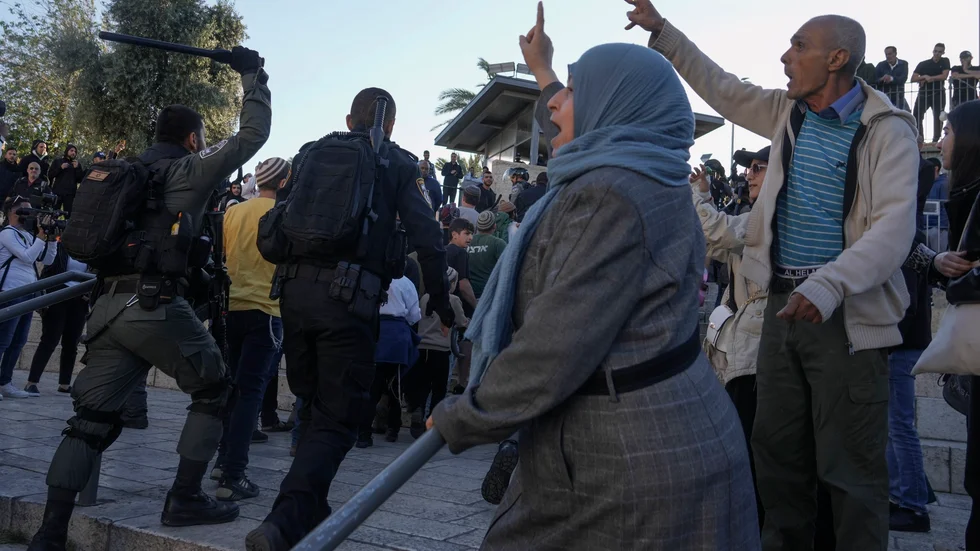 Flera sammandrabbningar har skett i Jerusalem senaste tiden. Bild från 20 april.