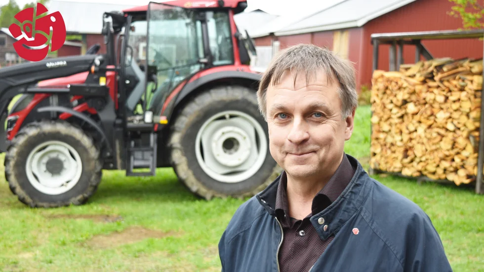 Lorents Burman är ordförande i byaföreningen i Lillkågeträsk. "Mitt tyngsta uppdrag. Här har vi alla frågor", säger han.