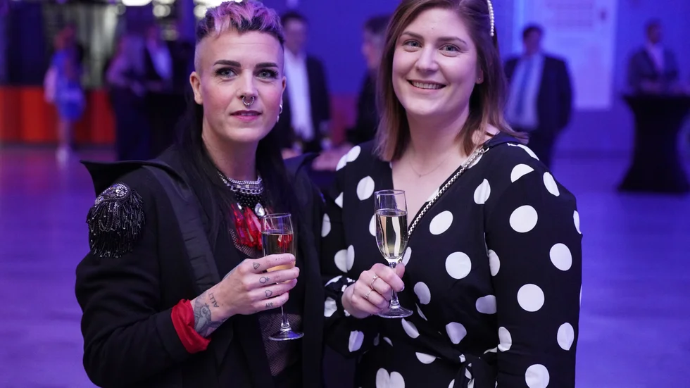 Mariana Vnuk, från Oh My, och Elina Vestin, från Gabardin.
