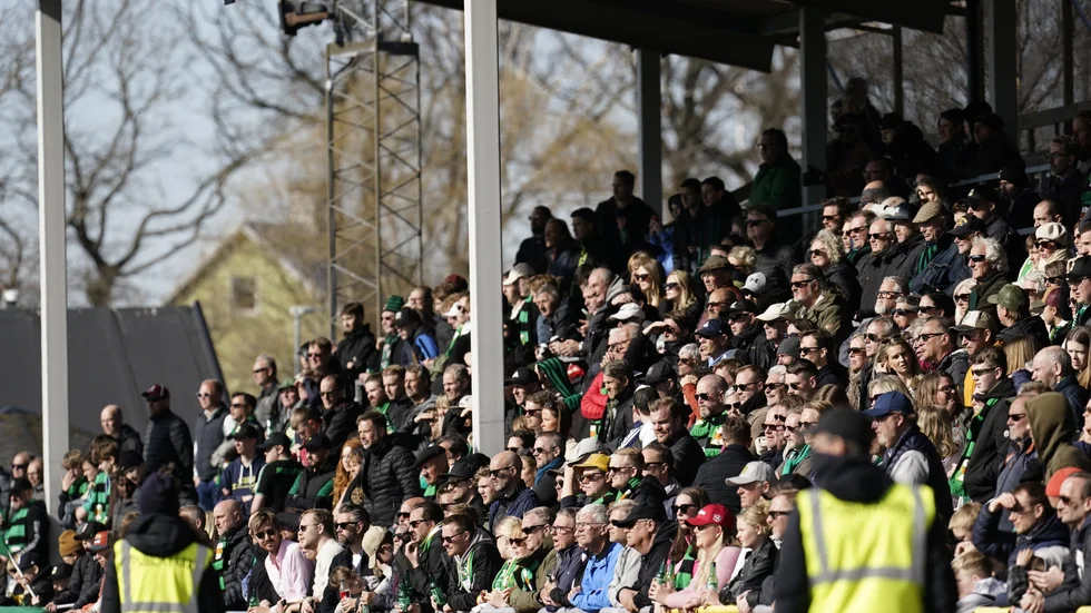 Publik på allsvensk fotboll i Varberg. Arkivbild.