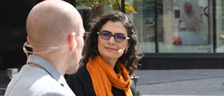 Hon orkade inte med censuren i Iran: "Vi hade små trådlösa hörlurar under slöjan och genom dem dikterar de vad vi säger"