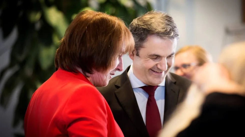 Energimyndighetens generaldirektör Zofia Lublin i samspråk med energiminister Ibrahim Baylan (S).