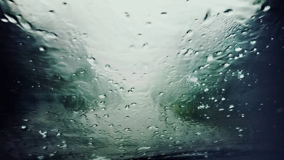 Snö och regn är att vänta under måndagen.