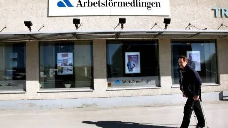 Arbetsförmedlingen i Visby. Mannen på bilden har inget med texten att göra.