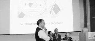 Forskarsymposium krävde att Stasi-dokumenten släpps