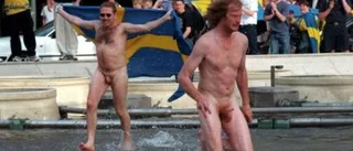 Män vill vara nakna tillsammans