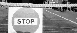 Stoppsignalen lyser högröd