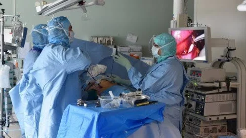 Akademiska sjukhset är ett av de fyra sjukhus i Sverige som genomför njurtransplantationer.