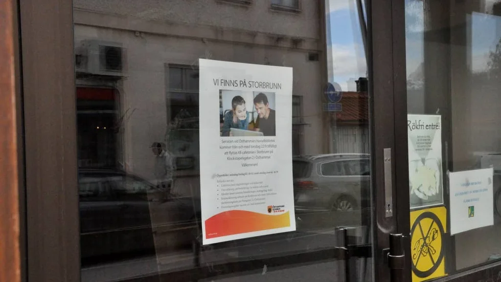Stängt. Dålig lukt har tillfälligt stängt biblioteket i Östhammar och kunderna hänvisas till Storbrunn. En utredning med mätningar av lukten har inletts.