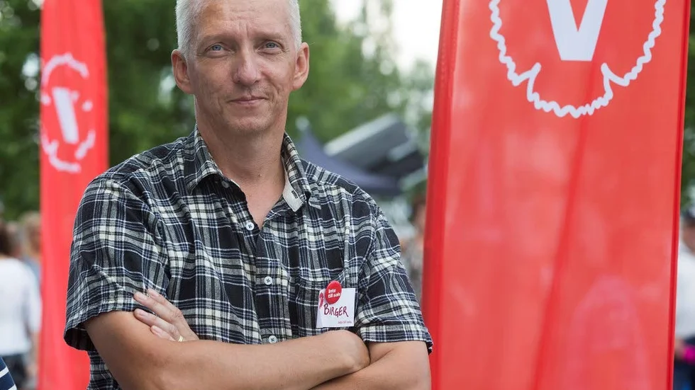 Vänsterpartiets riksdagsledamot Birger Lahti tror att en del av framgången för hans parti beror på missnöjda väljare som lämnat Socialdemokraterna. V får 11,1 procent i Novus opinionsundersökning.