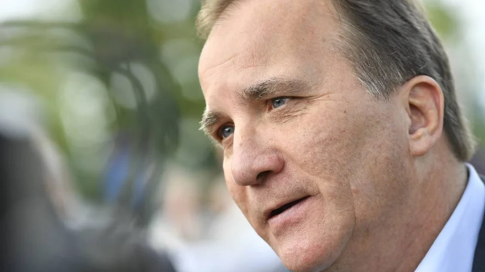 Samtal. Att Stefan Löfven inte vill bjuda in SD till samtal om hur just nazistorganisationer ska motarbetas är förståeligt.