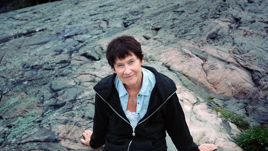 Ingela Strandberg har aldrig fått den uppmärksamhet hon förtjänar, anser UNT:s recensent.