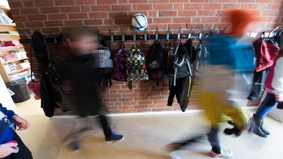 Försämring. De svenska skolelevernas resultat sjunker i den så kallade Pisarapporten som presenterades på onsdagen. Där jämförs kunskaperna hos 15-åringar i en rad länder.