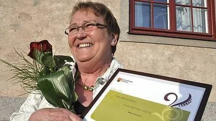Margaretha Green jobbar vid receptionen på socialförvaltningen i Östhammar och blev den första att få kommunens nyinstiftade kvalitetspris.
