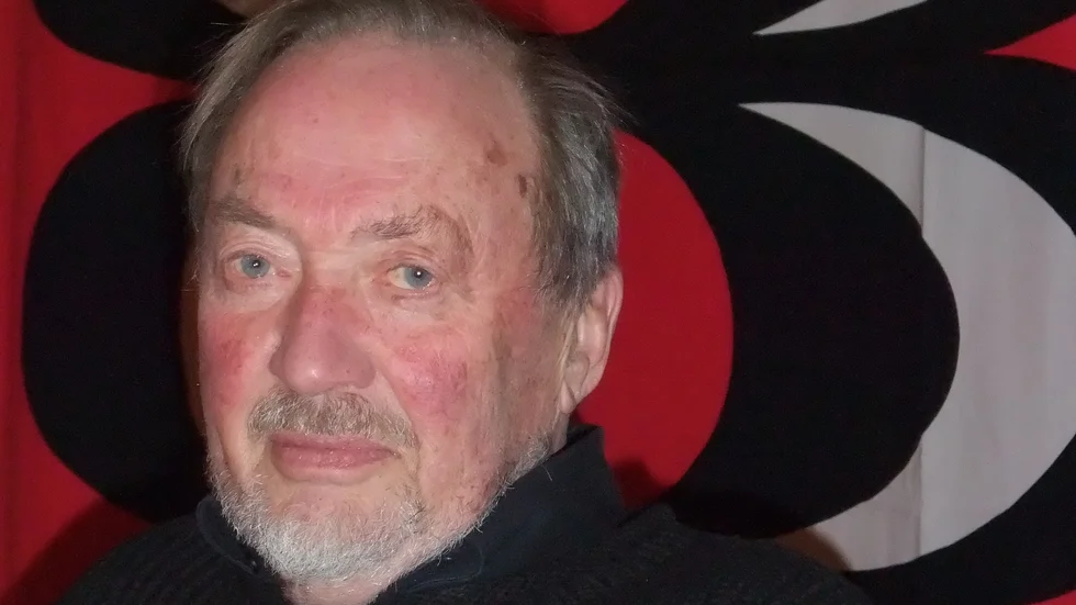 Den tidigare länsmuseichefen Gunnar Lindqvist, Linköping, har vid 93 års ålder avslutat sin gärning och vandrat vidare. 