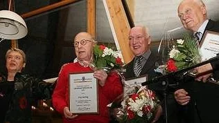 Kulturnämndens ordförande Siv Godberg (m), hedersstipendiat Stig Norling, hembygdsstipendiaterna Rune Grahn och Åke Nordström.