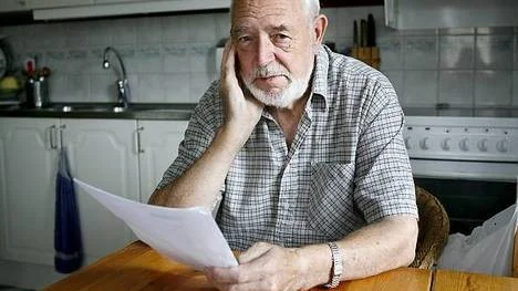 Gunnar Gustafsson, 78, kommer nu att säga upp sitt avtal för måltider efter att kommunen höjt hans kostnader med 100 procent.