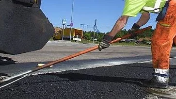 Asfaltligans jobb utförs undermåligt eller inte alls, enligt polisen.                 (Arkivbild)