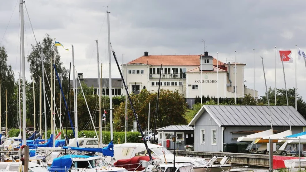 Skarholmen får mer tid på sig för att få ordning på ekonomin.