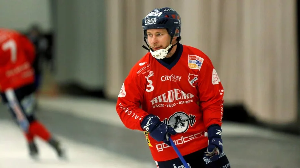 Viktig poäng. Veteranen Andreas Werner får symbolisera Unik:s kämpainsats borta mot topplaget Borlänge, som slutade 2–2.