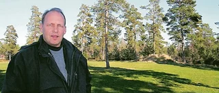 Vill bygga villor mitt på golfbanan