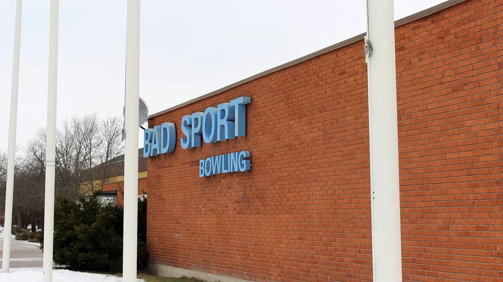 Idrottshuset. Självfallet går det bra att simma för friskvårdspengen, skriver Jimmy Wiltfalk.