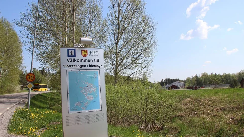 Nu föreslår kommunstyrelsens tekniska utskott att Håbo kommun ska projektera för en gång- och cykelväg längs Slottsskogsleden.