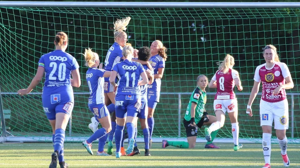 Uppsala deppar efter att ha släppt in 0-1-målet.