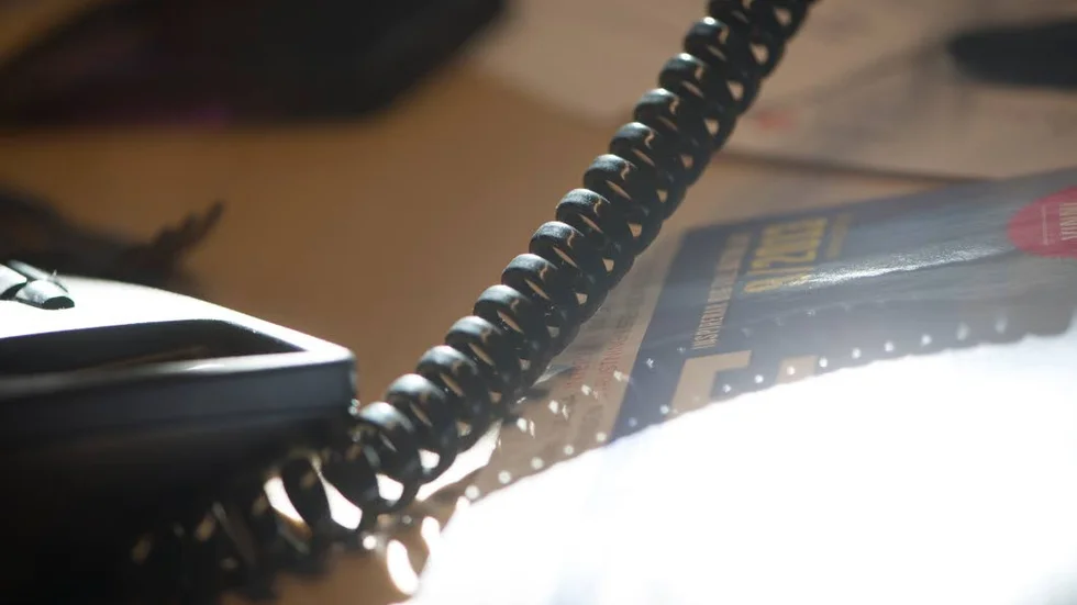 Flera abonnenter i Österunda är utan fast telefoni efter ett kabelbrott som tar tid att laga.